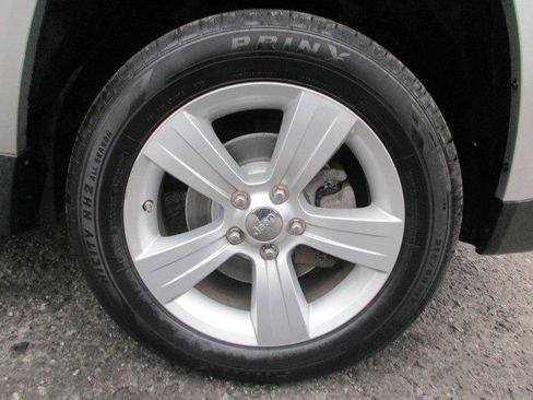 Used 2012 Jeep Compass Latitude image 12