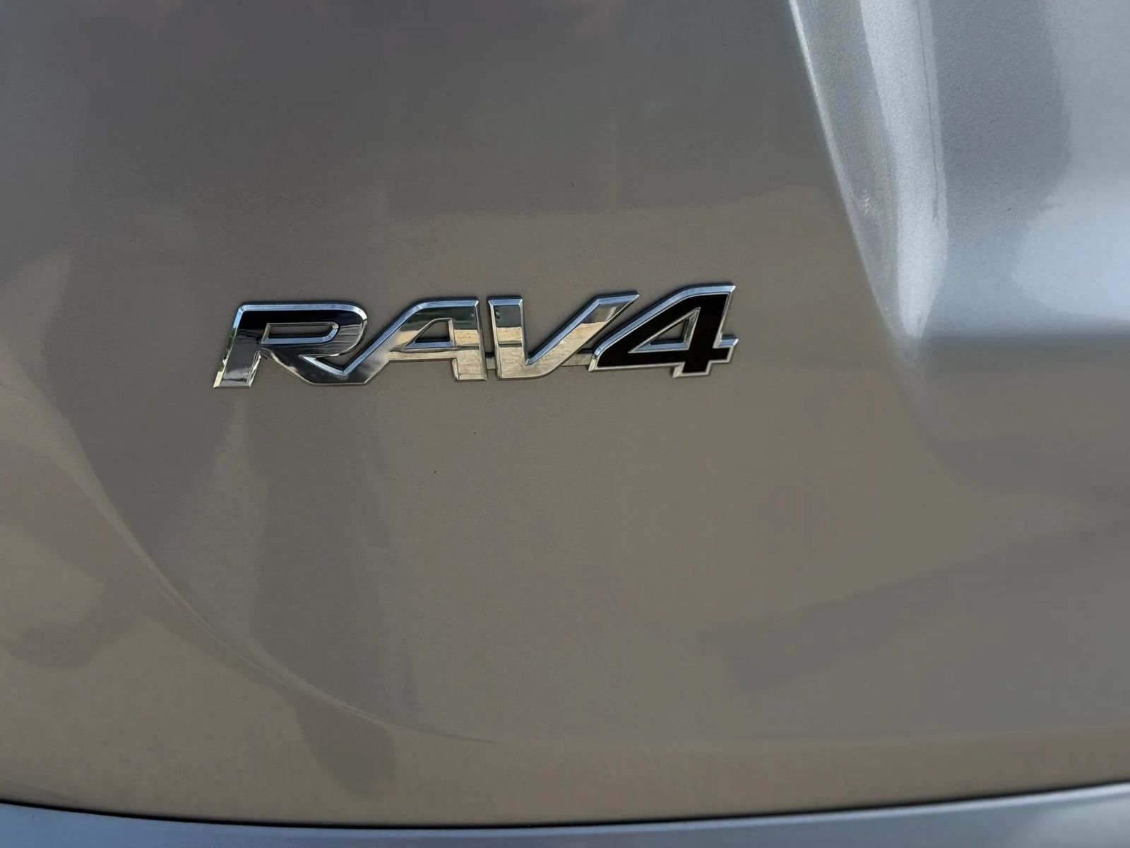 Used 2017 Toyota RAV4 LE w/ All Weather Liner Package AWD/4WD image 35