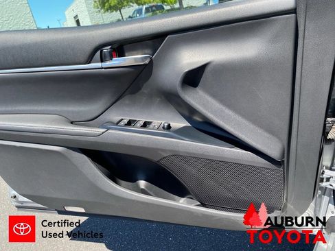 Certified 2020 Toyota Camry XSE FWD image 32