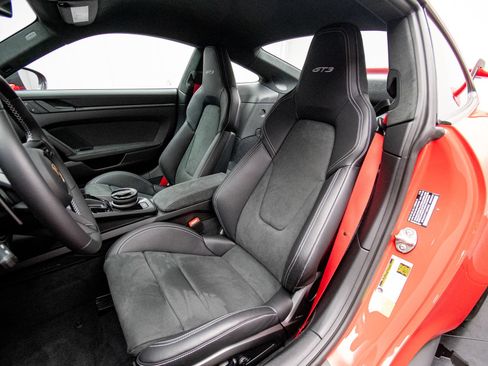 Certified 2026 Porsche 911 GT3 RWD image 13