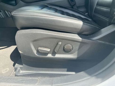 Used 2024 Ford Edge SEL AWD/4WD image 16