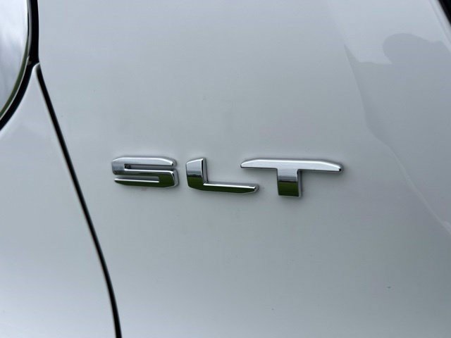 Used 2023 GMC Acadia SLT FWD image 65