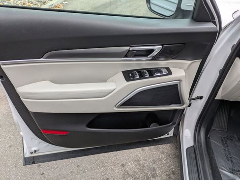 Used 2022 Kia Telluride S image 13