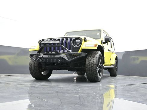 Used 2023 Jeep Wrangler Unlimited Sahara w/ Cold Weather Group AWD/4WD image 49