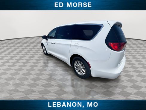Used 2024 Chrysler Voyager LX FWD image 6