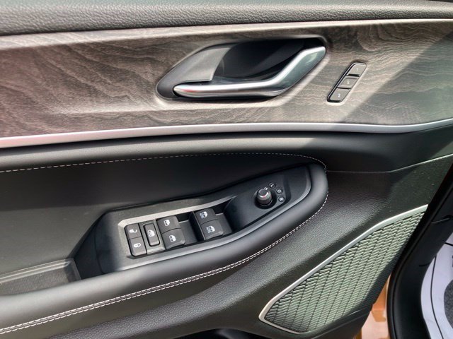 New 2026 Jeep Grand Cherokee Limited AWD/4WD image 10