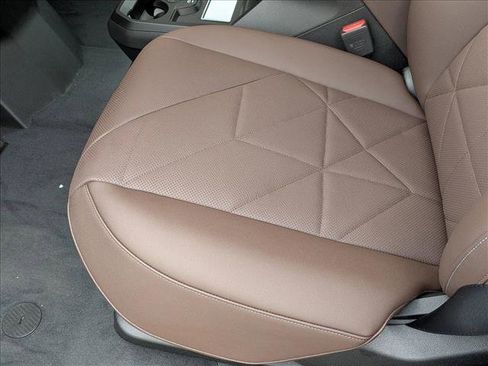 New 2026 BMW iX xDrive60 image 4