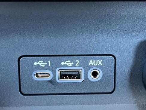 New 2025 Nissan Sentra SV w/ SV Premium Package image 6