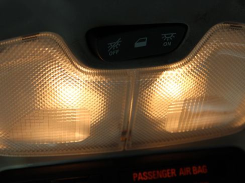 Used 2023 Buick Encore GX Select w/ Safety Package II FWD image 38