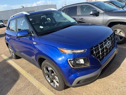 Used 2026 Hyundai Venue SEL FWD image 6