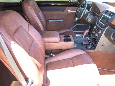 Used 2013 Chevrolet Caprice RWD image 39