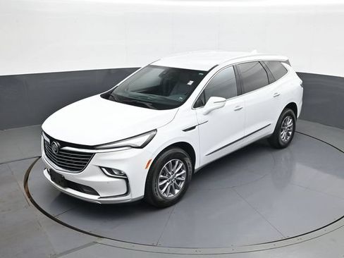 Used 2023 Buick Enclave Essence AWD/4WD image 14