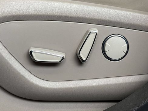 Certified 2022 Lincoln Nautilus Reserve AWD/4WD image 14