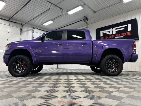 Used 2024 RAM 1500 Laramie AWD/4WD image 11