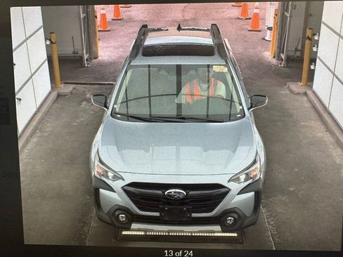 Certified 2024 Subaru Outback Limited image 3