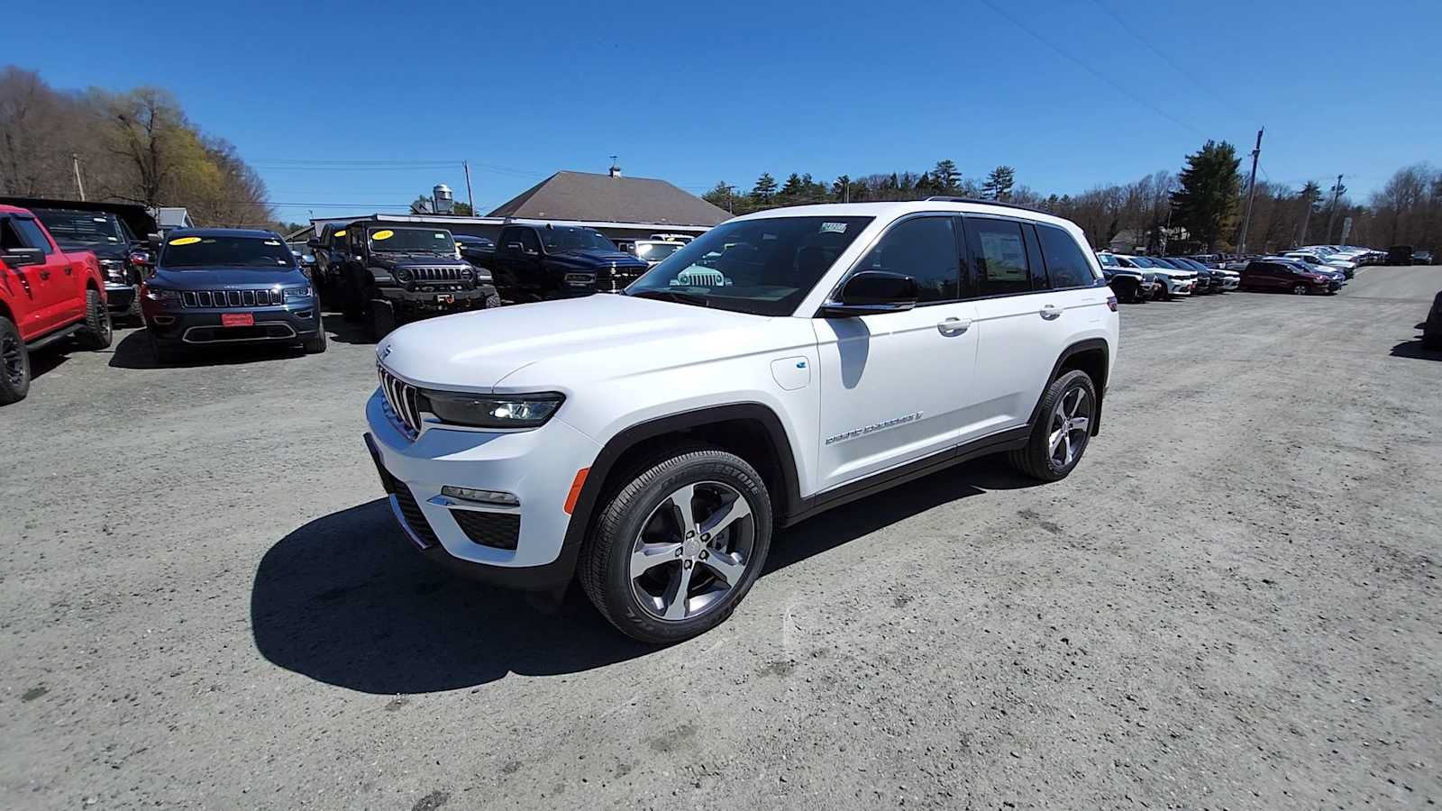 New 2024 Jeep Grand Cherokee Limited 4xe AWD/4WD image 4