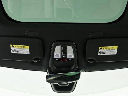 New 2026 Volvo XC90 B6 Plus w/ Protection Package Premier AWD/4WD image 19