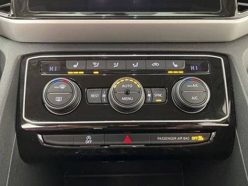 Used 2023 Volkswagen Atlas SE image 27