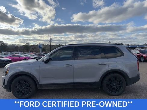 Used 2022 Kia Telluride EX w/ EX Premium Package image 5