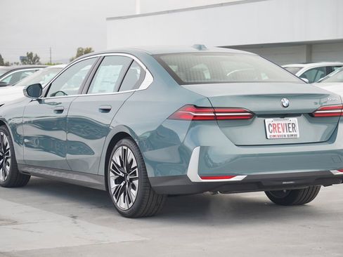 Used 2025 BMW 530i image 7