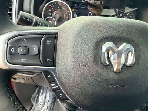 New 2026 RAM 1500 4x4 Crew Cab image 35