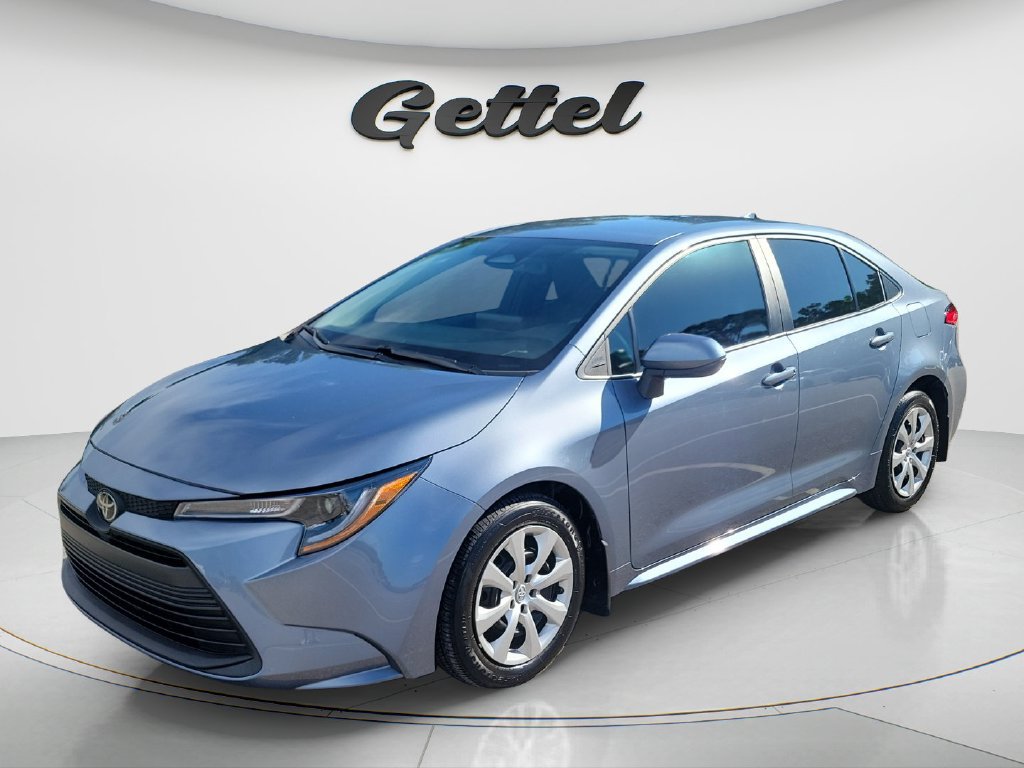 Certified 2025 Toyota Corolla LE FWD image 1