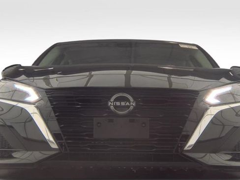 Used 2023 Nissan Altima 2.5 S FWD image 3