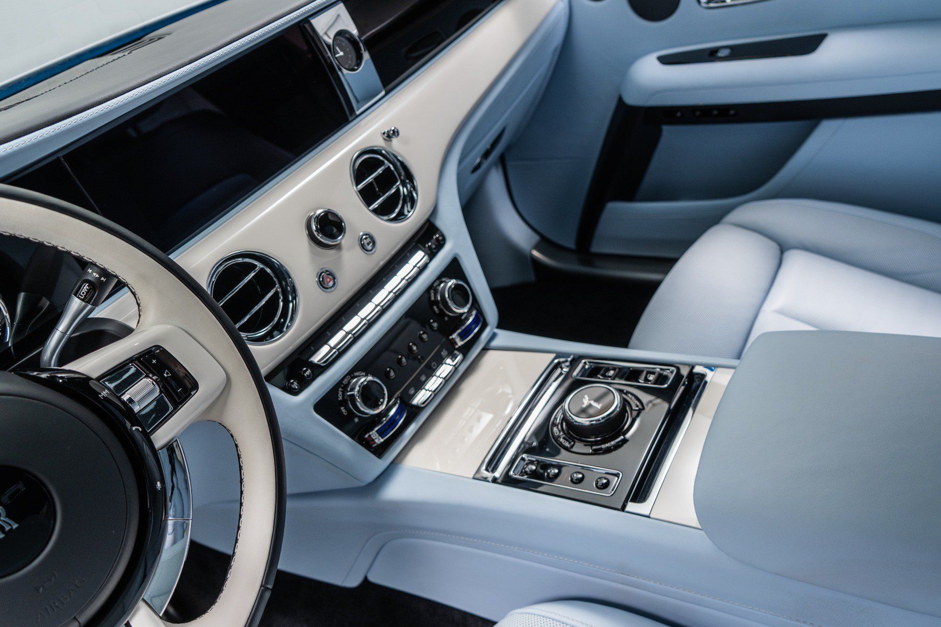 Used 2023 Rolls-Royce Ghost AWD/4WD image 30