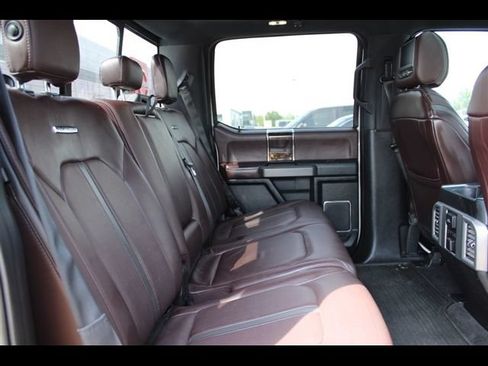 Used 2015 Ford F150 Platinum w/ Equipment Group 701A Luxury AWD/4WD image 22