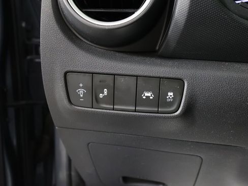 Used 2020 Hyundai Kona SEL image 31