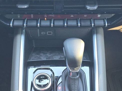 Used 2024 Chevrolet Colorado ZR2 image 30