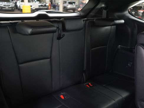 Used 2025 Toyota Highlander XSE AWD/4WD image 13