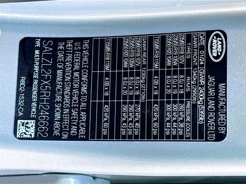 Used 2024 Land Rover Range Rover Evoque Dynamic SE image 37