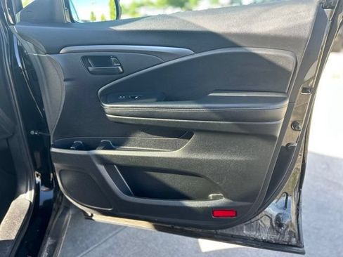 Used 2023 Honda Passport EX-L image 32