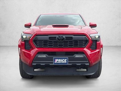 Used 2025 Toyota Tacoma TRD Sport RWD image 2
