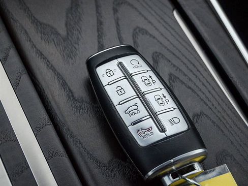 Used 2021 Genesis GV80 2.5T w/ Prestige Package 05 image 36