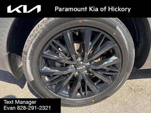 Used 2022 Kia Telluride SX w/ SX Prestige Package AWD/4WD image 9