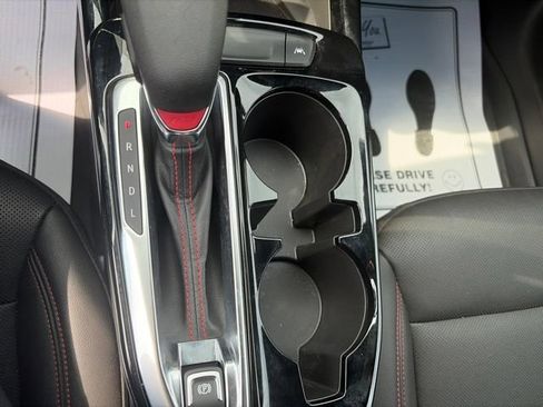 Used 2025 Chevrolet Trax RS w/ Sunroof Package FWD image 16