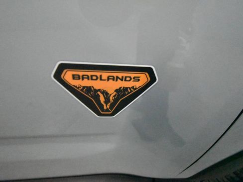 Used 2024 Ford Bronco Sport Badlands image 37