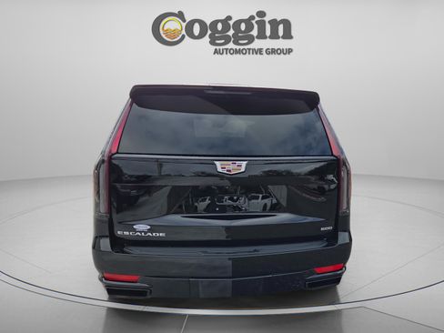 Used 2024 Cadillac Escalade Sport RWD image 4