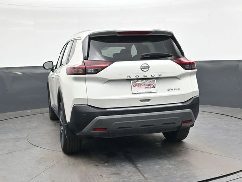 Used 2023 Nissan Rogue SV w/ SV Premium Package image 5