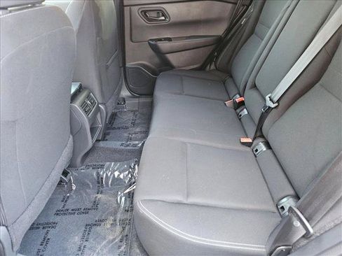 Used 2025 Nissan Rogue S FWD image 15