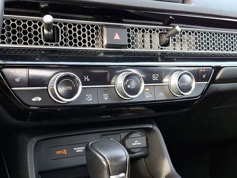 Certified 2022 Honda Civic EX image 16