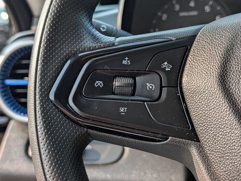 Used 2025 Chevrolet Trax LS FWD image 27