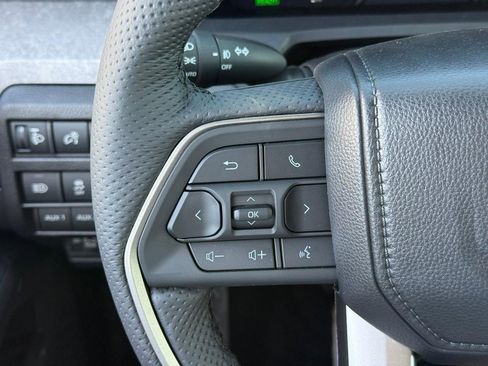 New 2025 Toyota Tacoma Trailhunter Hybrid Double Cab image 15