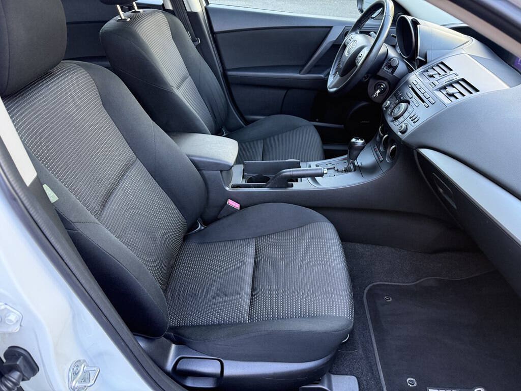 Used 2012 MAZDA MAZDA3 i Touring FWD image 19