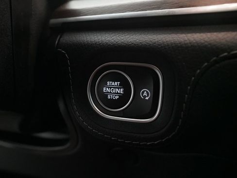 Used 2022 Mercedes-Benz GLS 450 4MATIC image 32