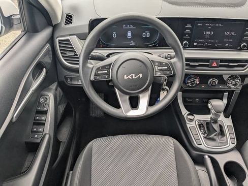 Certified 2026 Kia Seltos LX FWD image 16