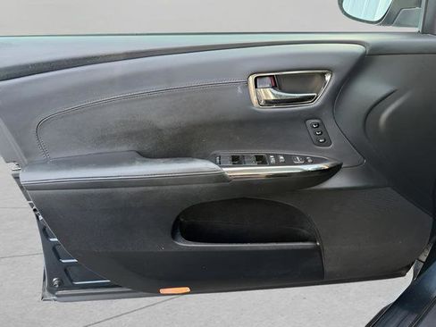 Used 2016 Toyota Avalon Touring FWD image 9