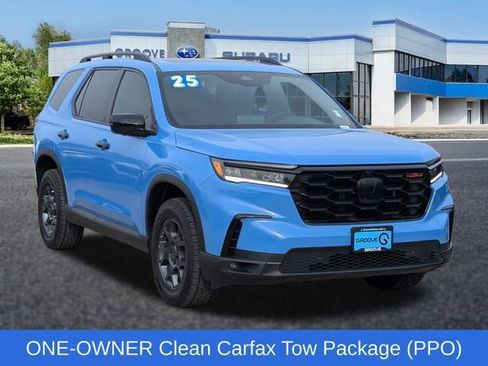 Used 2025 Honda Pilot TrailSport image 1